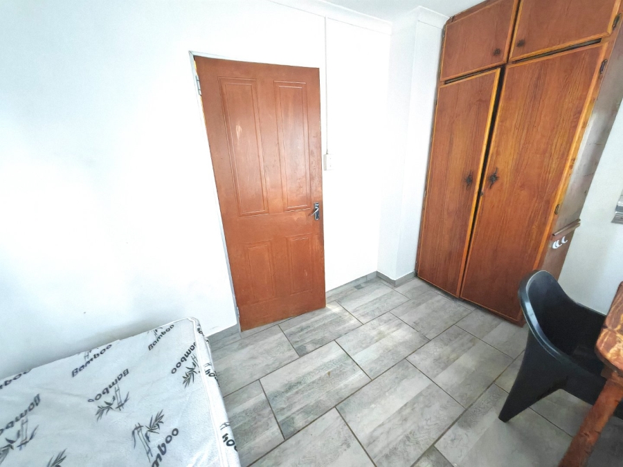 10 Bedroom Property for Sale in Brandwag Free State
